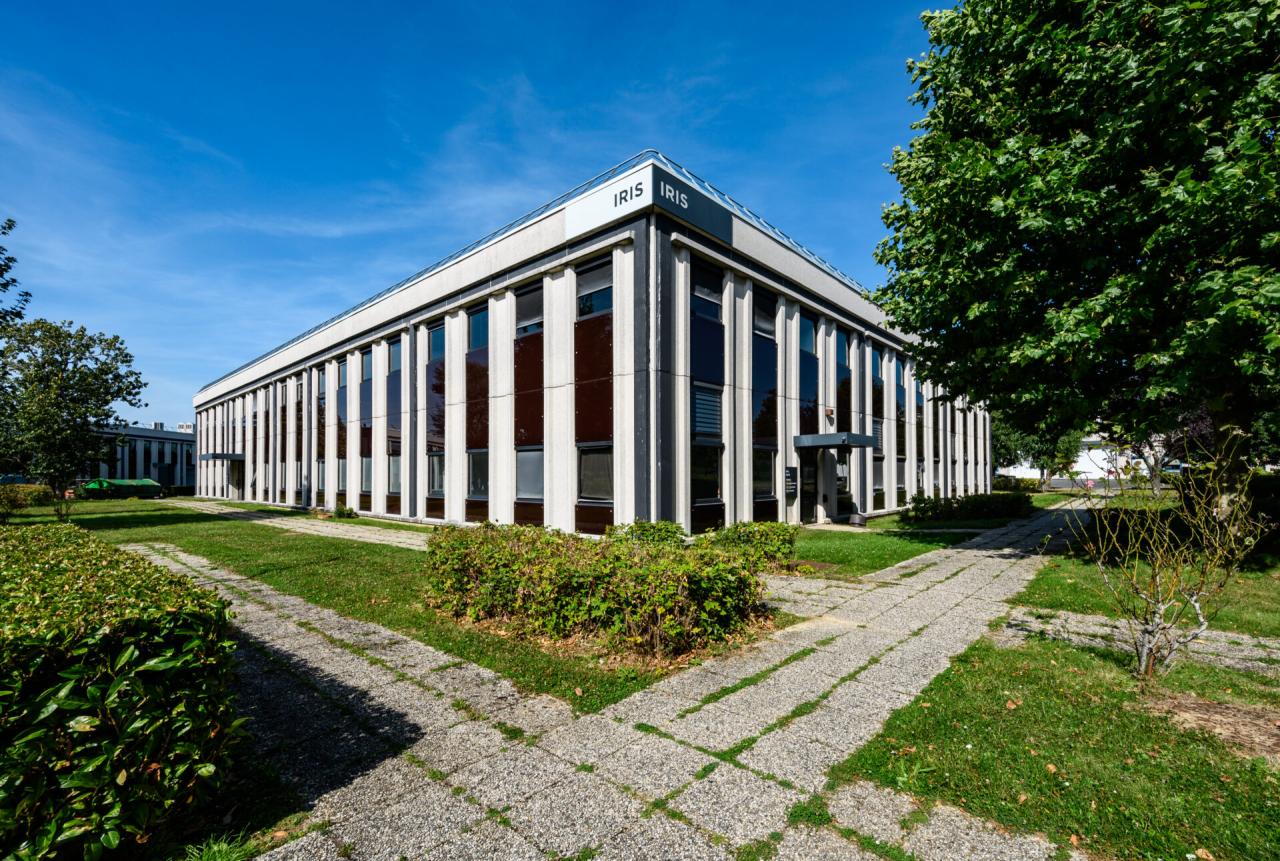 Local d'activité Villebon-sur-Yvette 1193m² Location local d'activité Villebon-sur-Yvette Essonne OLACT2530896 0